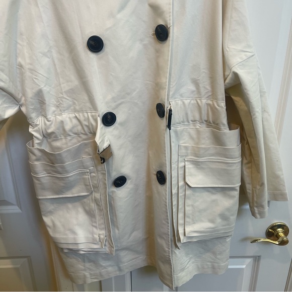 Front Row Shop Ivory Over Coat - Picture 4 of 7